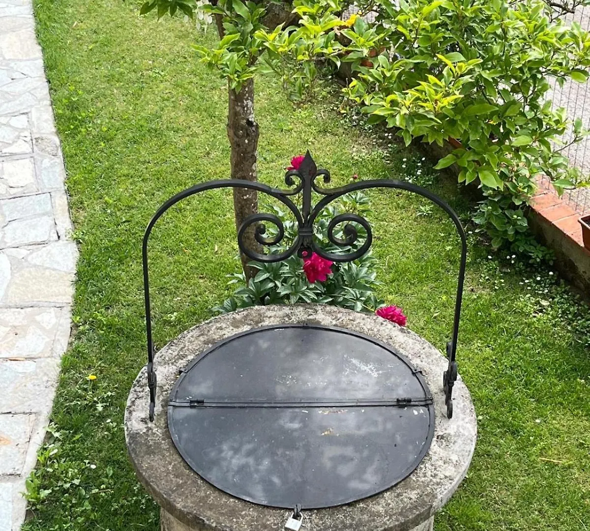 Country House Cerasomma Lucca 0*,  Italy
